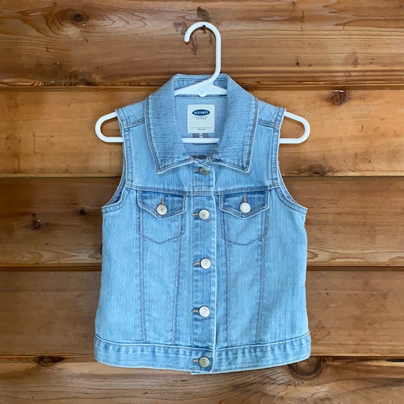 ✨{HOST PICK!}✨Old Navy Light Denim Vest